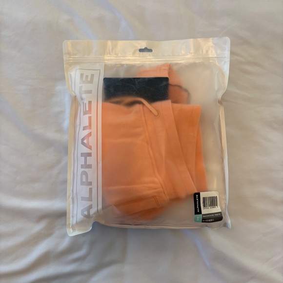 Alphalete NWT Essential‎ Core Orange Frost Shorts- Size Small - Picture 5 of 5